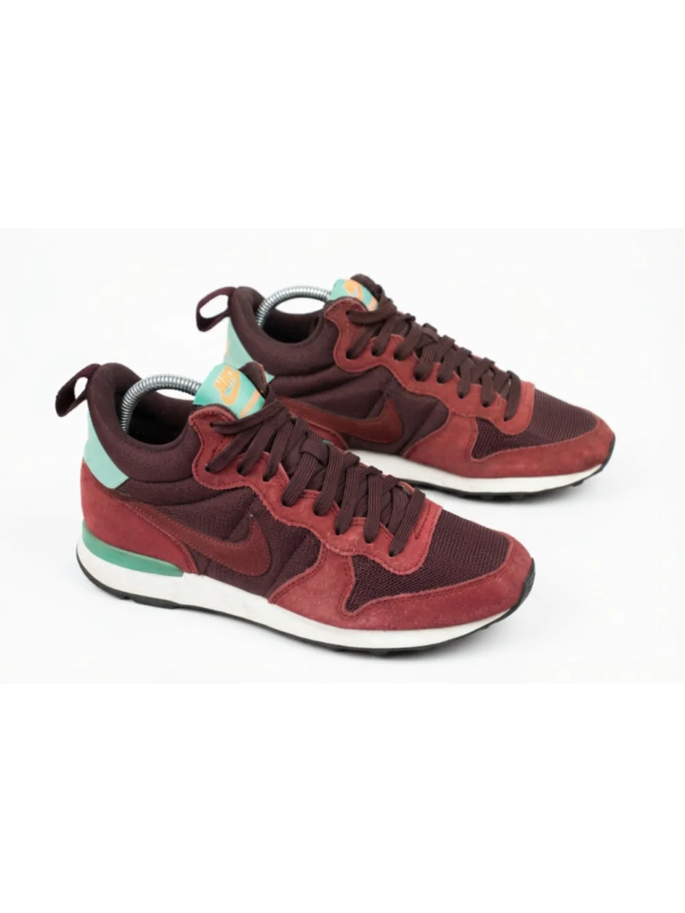 Rare Womens NIKE Internationalist Running Shoes Red 683967-201 Mid Top size 8